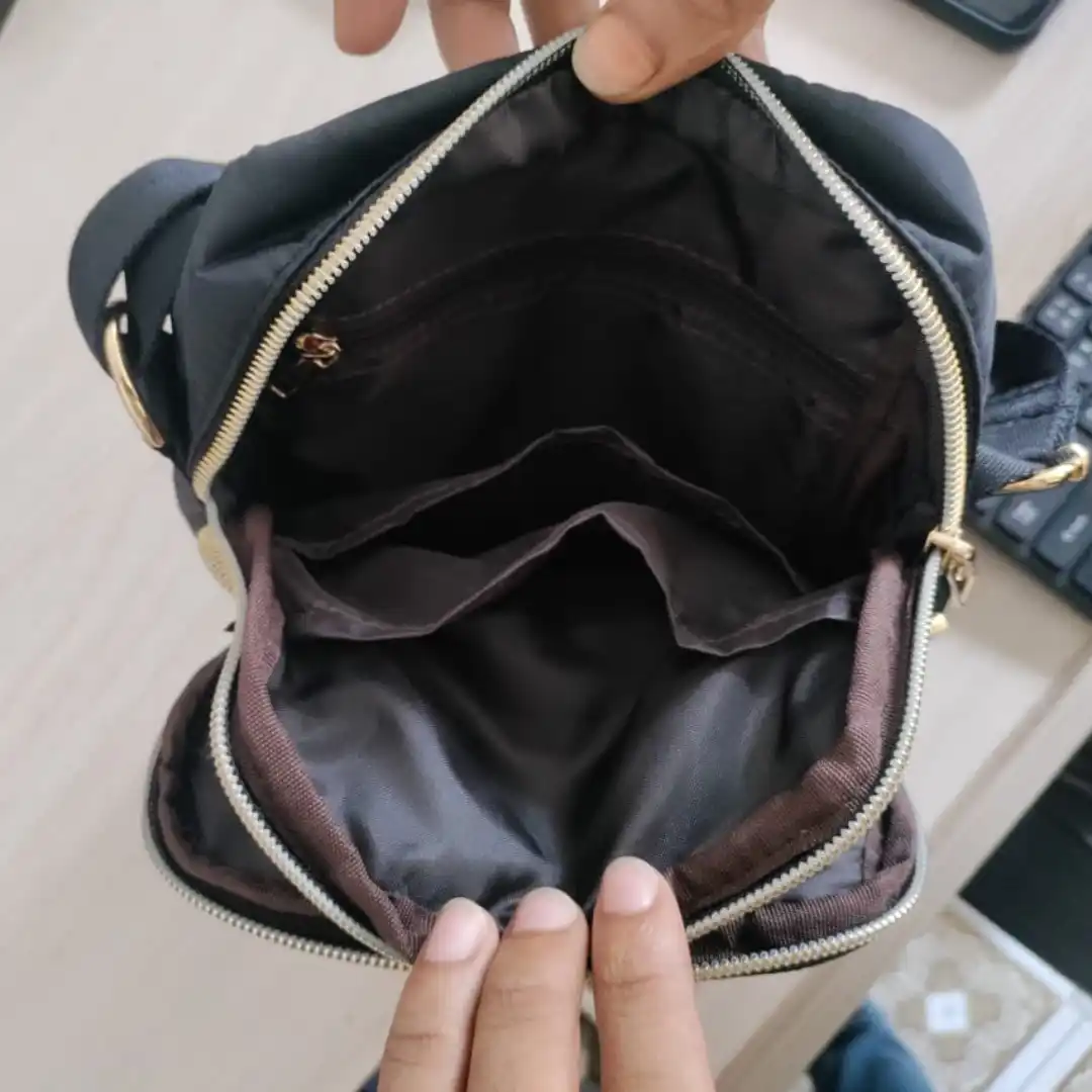 Premium crossbody bag with adjustable strap and multi-pocket design