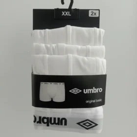 Umbro ব্র্যান্ডের সাদা রঙের 3 পিস XXL সাইজ কটন বক্সার ব্রিফস প্যাকেজিংসহ ছবি।