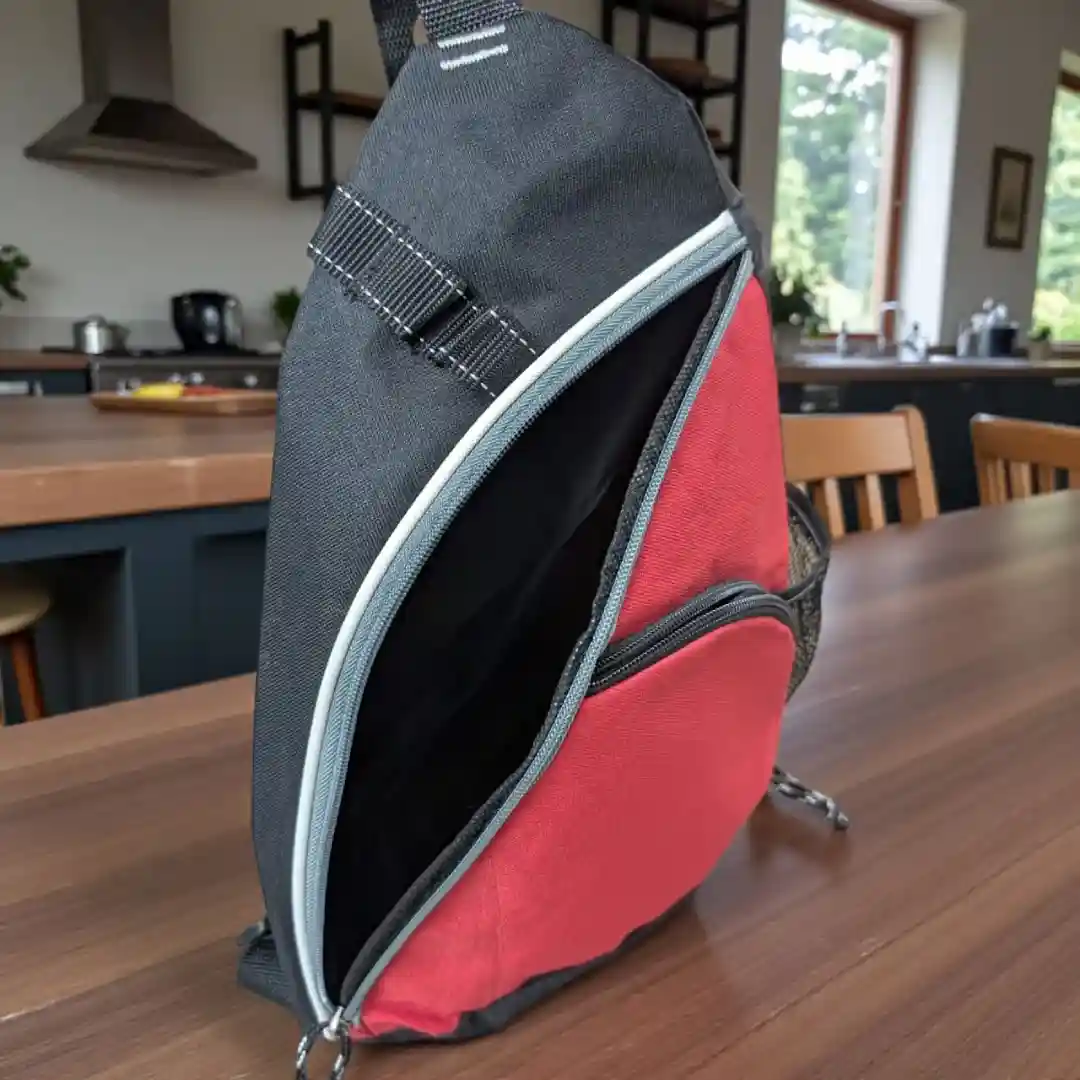 Classic Fashion Chest Bag Stylish Crossbody Sling Bag for Daily Travel Use